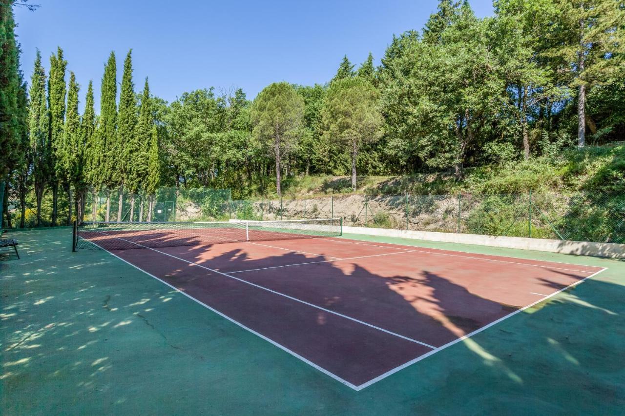 Villamena Assisi Luaran gambar