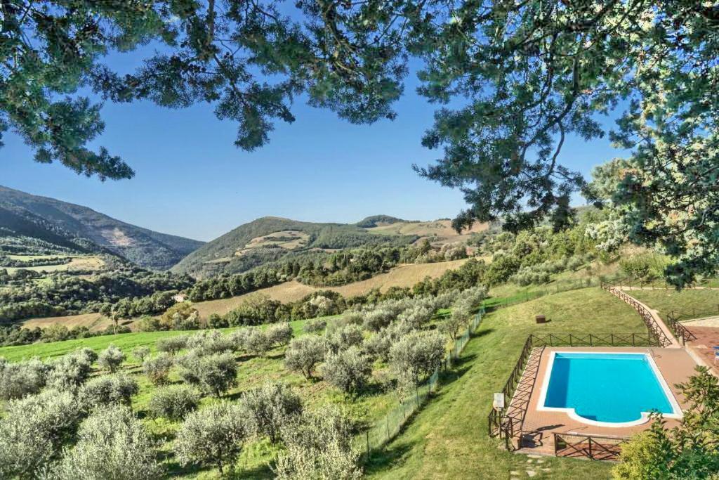 Villamena Assisi Luaran gambar