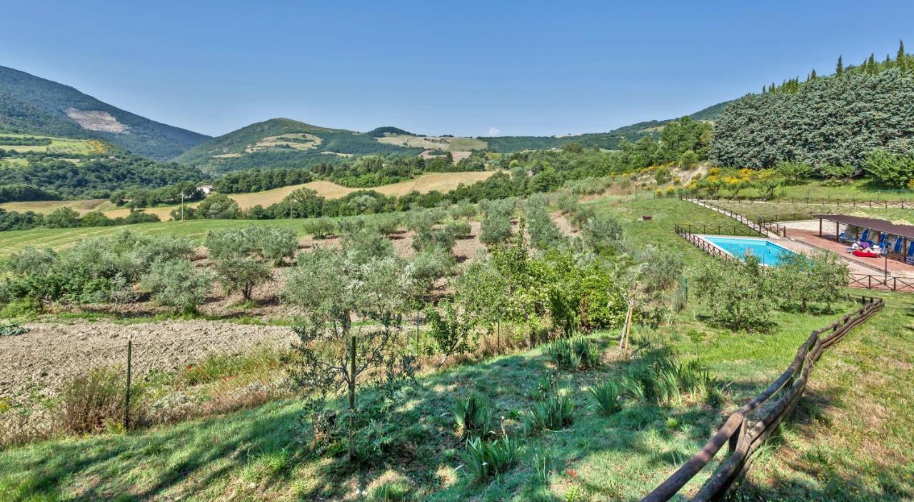 Villamena Assisi Luaran gambar