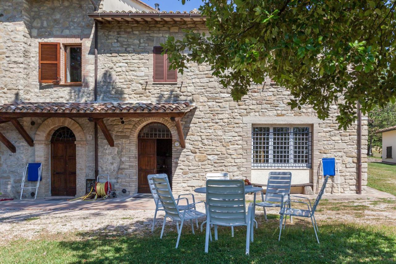 Villamena Assisi Luaran gambar