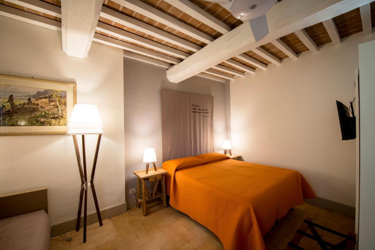 Villamena Assisi Luaran gambar